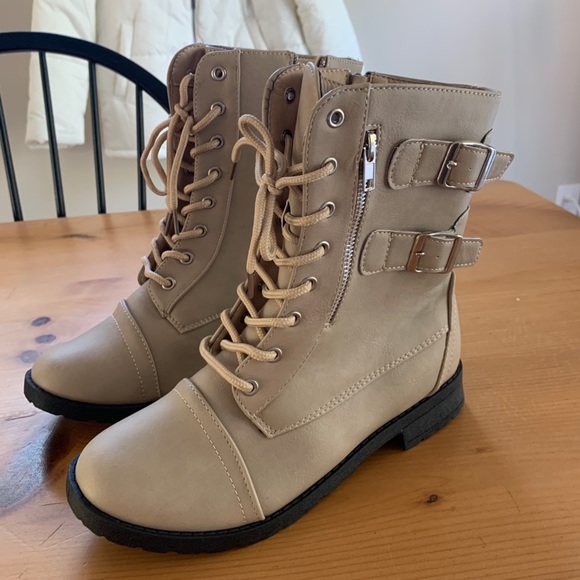Shoes - Tan Combat Boots
